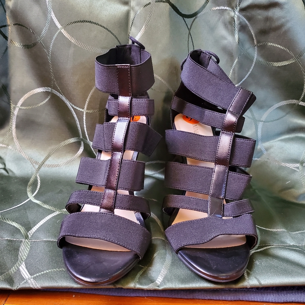 Black dress shoes (never worn)